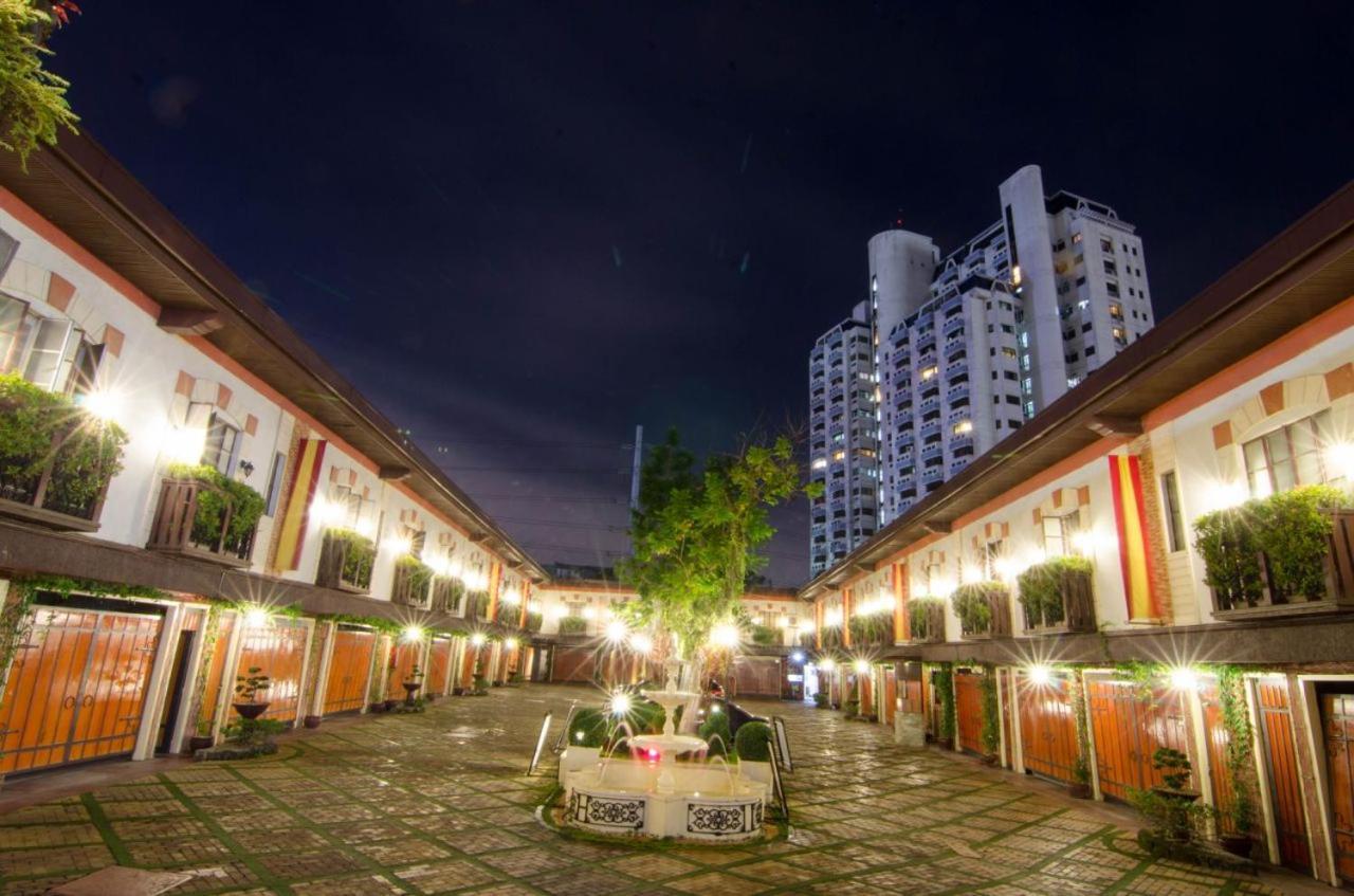 Victoria Court Suites Pasig Exterior foto